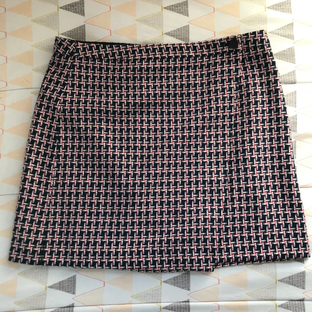 Loft Pink Houndstooth Skirt